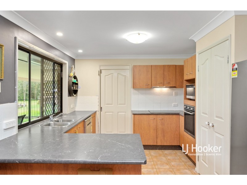 15 Melaleuca Court, Jimboomba QLD 4280