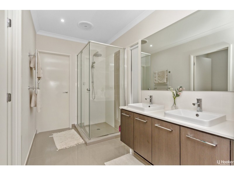 60 Pinehill Street, Yarrabilba QLD 4207