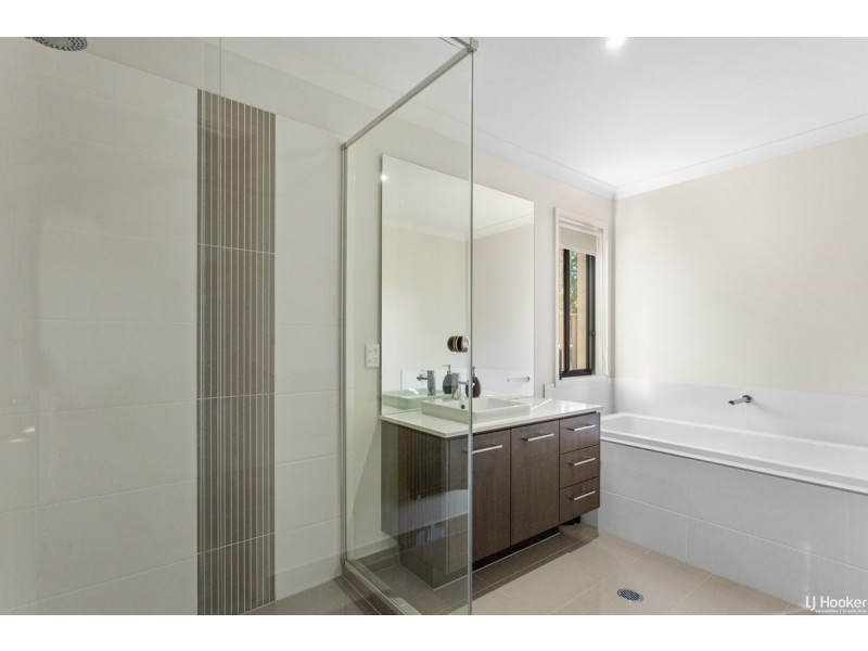 60 Pinehill Street, Yarrabilba QLD 4207