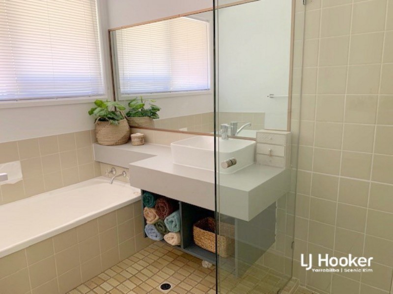 48-52 Ogilvie Close, Kooralbyn QLD 4285