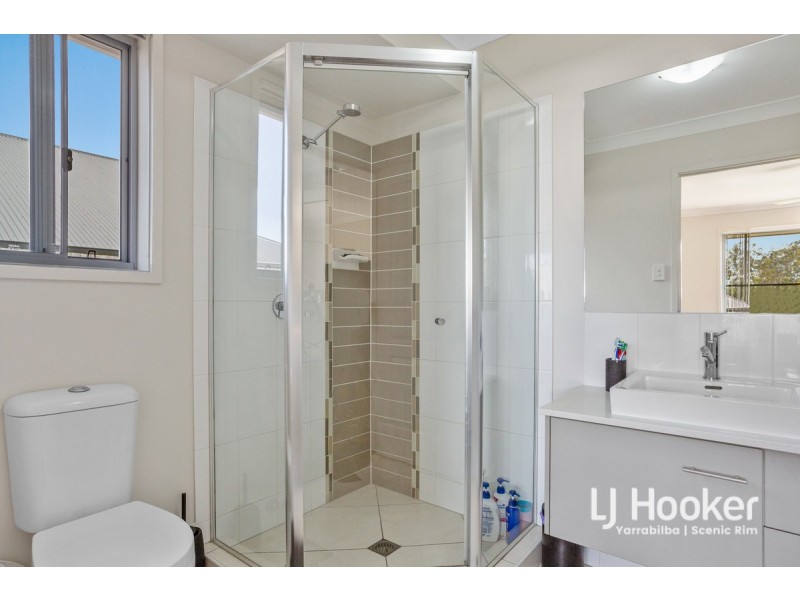 33 Malachite Drive, Logan Reserve QLD 4133