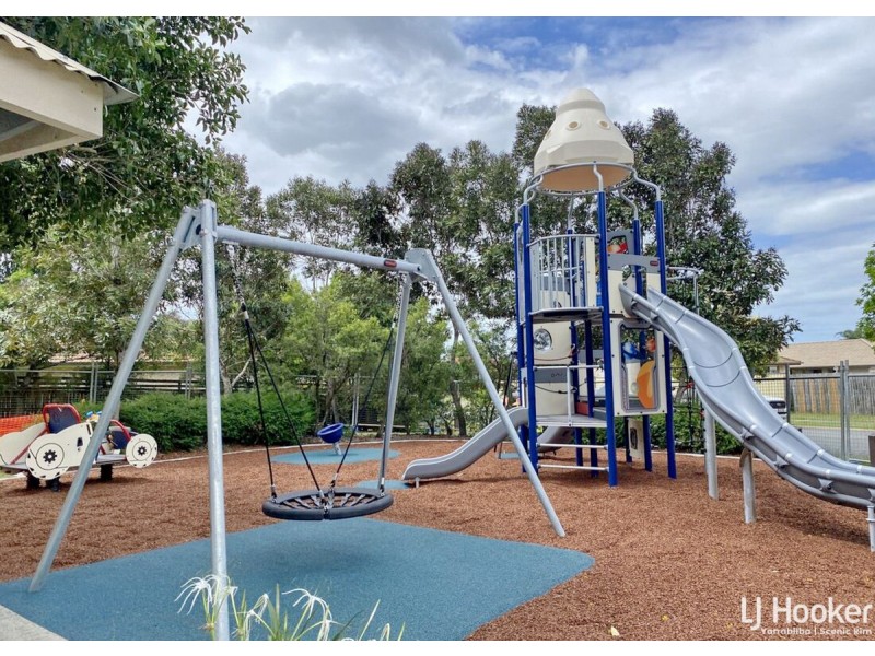 14 Piccadilly Street, Bellmere QLD 4510