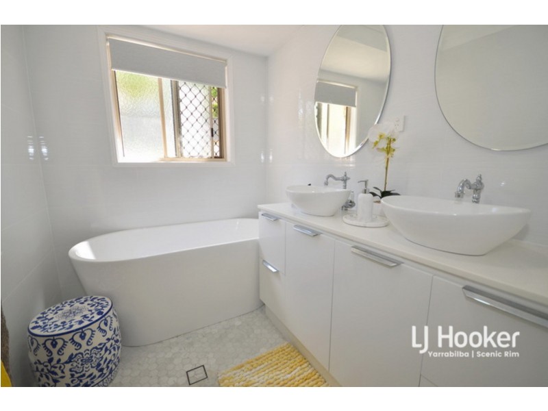 23 Braeview Place, Beaudesert QLD 4285