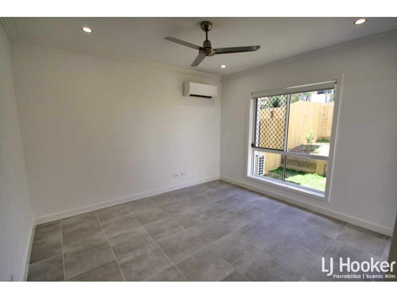 2/13 Chandon Court, Hillcrest QLD 4118