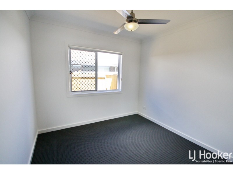 2/13 Chandon Court, Hillcrest QLD 4118