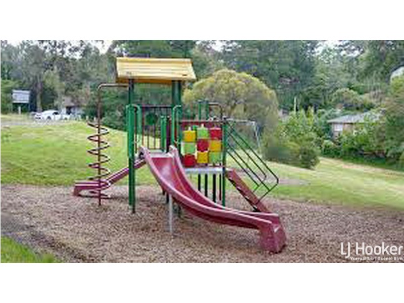 2/13 Chandon Court, Hillcrest QLD 4118