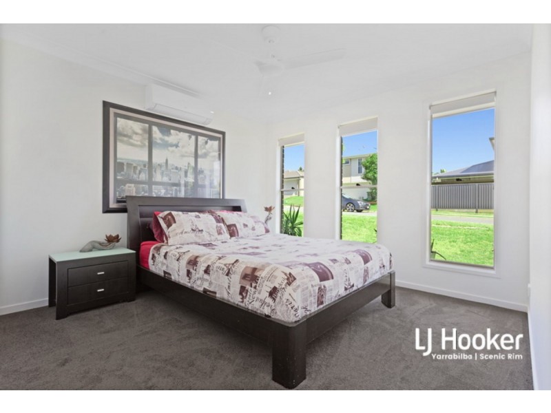 37 Burnett Drive, Holmview QLD 4207