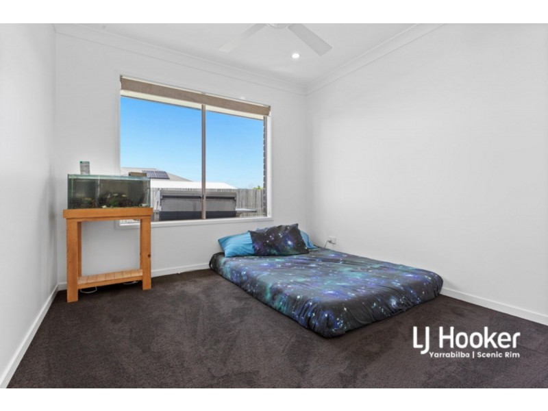 37 Burnett Drive, Holmview QLD 4207