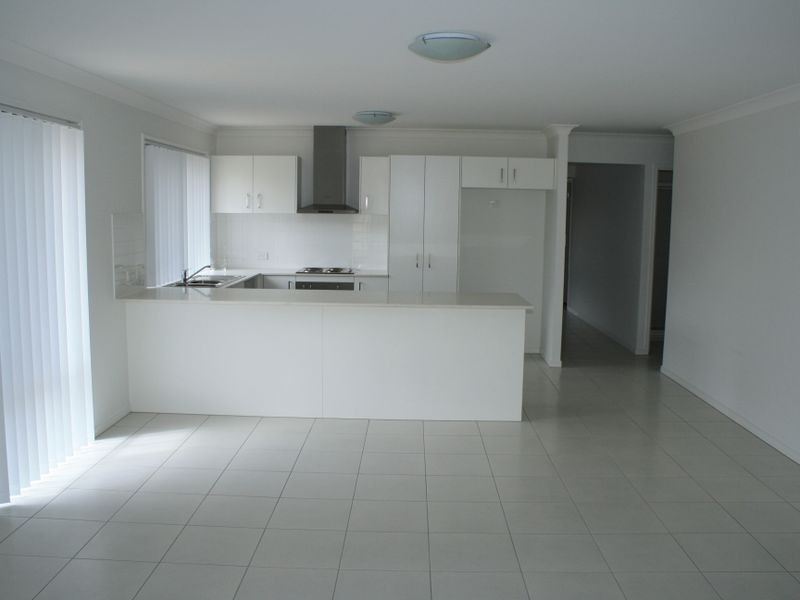 12 Schroeder Street, Alberton QLD 4207