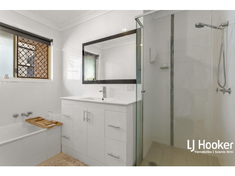 14 Ernest Street, Windaroo QLD 4207