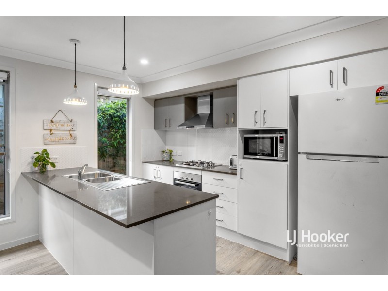 8 Buxton Avenue, Yarrabilba QLD 4207