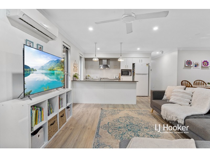 8 Buxton Avenue, Yarrabilba QLD 4207