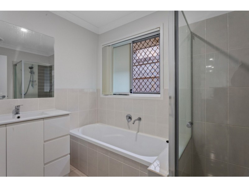 13 Tomlinson Street, Yarrabilba QLD 4207