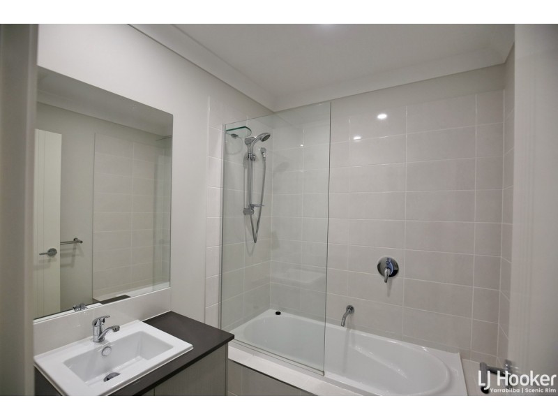 8/8 Highlands Street, Yarrabilba QLD 4207