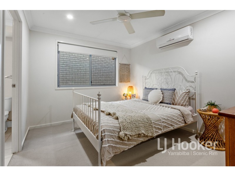 8 Buxton Avenue, Yarrabilba QLD 4207
