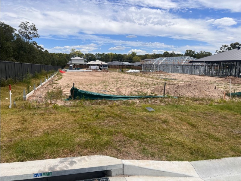 7 Beech Street, Park Ridge QLD 4125