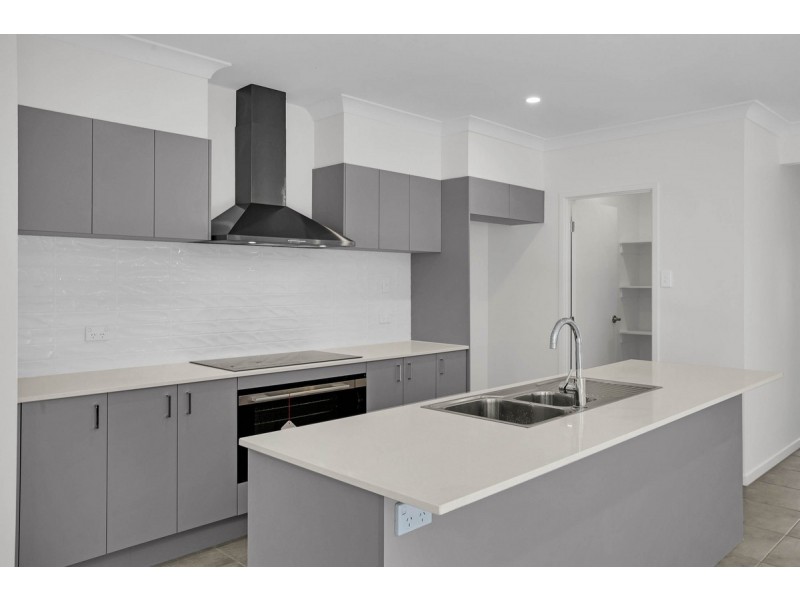 77 Randwick Avenue, Logan Reserve QLD 4133