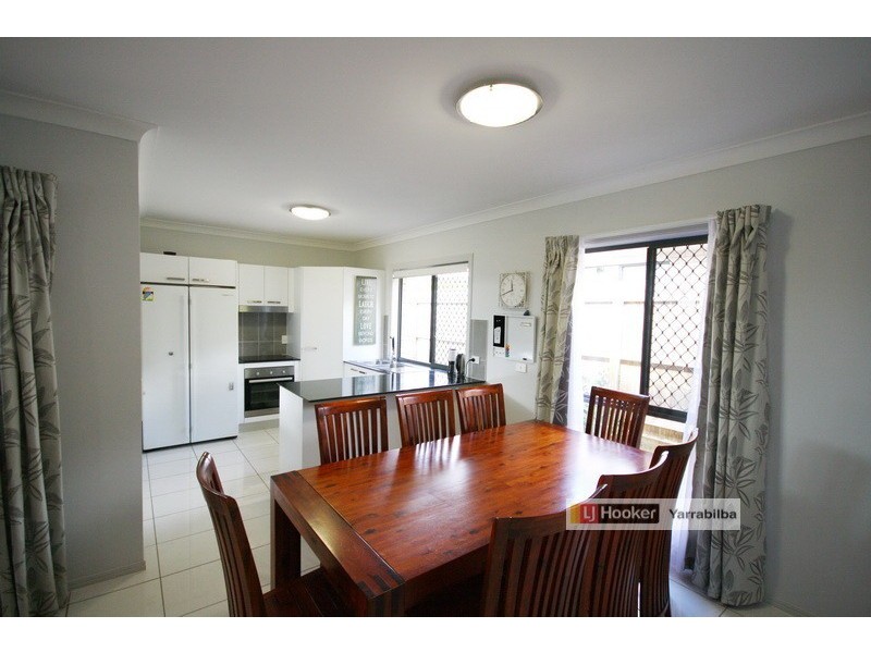16 Topaz Crescent, Logan Reserve QLD 4133
