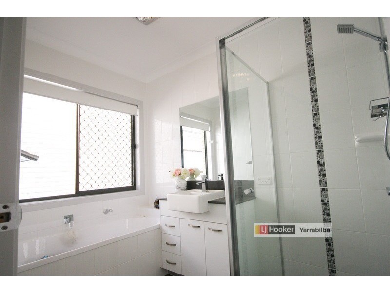16 Topaz Crescent, Logan Reserve QLD 4133