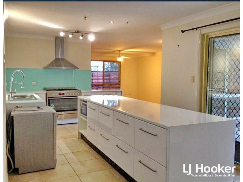 5 Hendrix Street, Windaroo QLD 4207