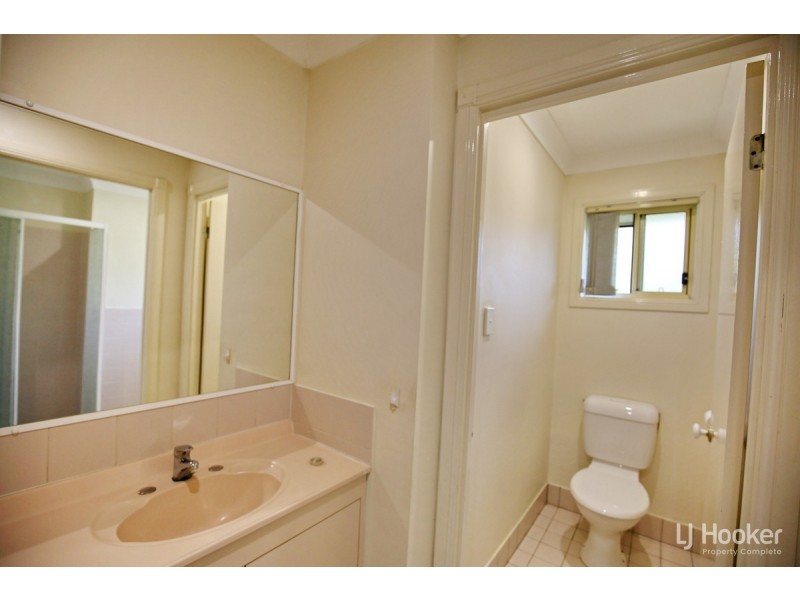 5 Hendrix Street, Windaroo QLD 4207