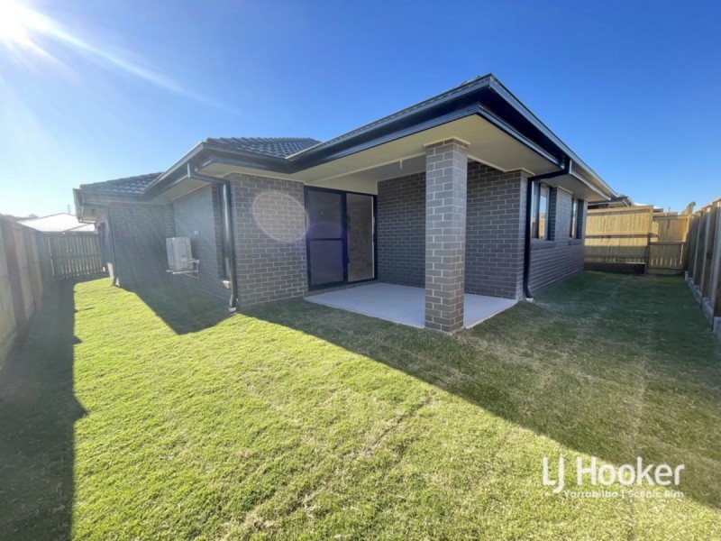 45 Snowdonia Crescent, Yarrabilba QLD 4207