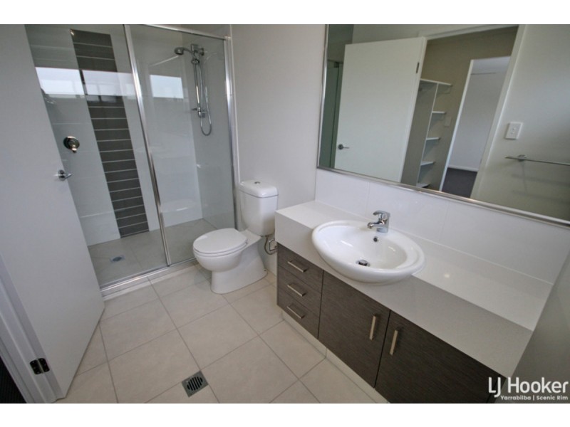 1/9 Daniels Lane, Yarrabilba QLD 4207