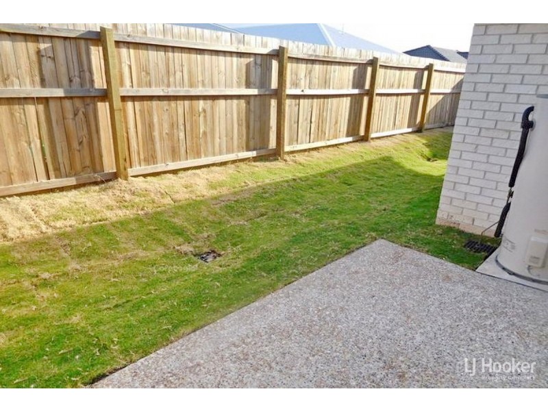 5 Willow Circuit, Yarrabilba QLD 4207
