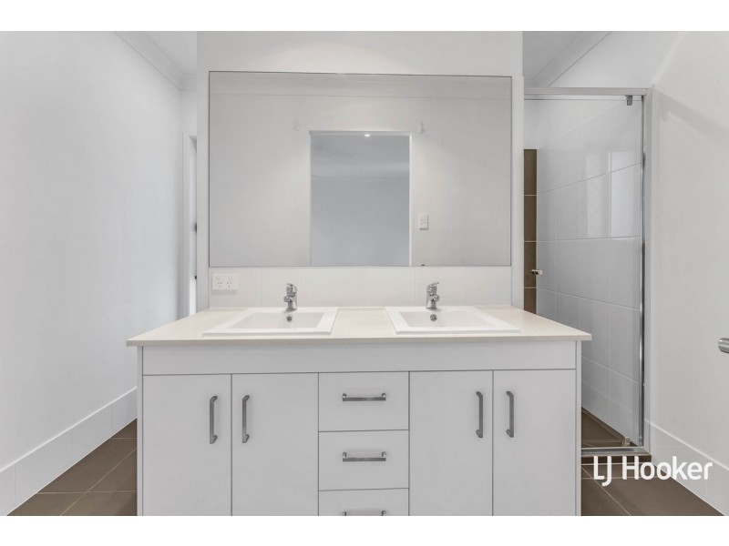 9 Harmony Street, Yarrabilba QLD 4207