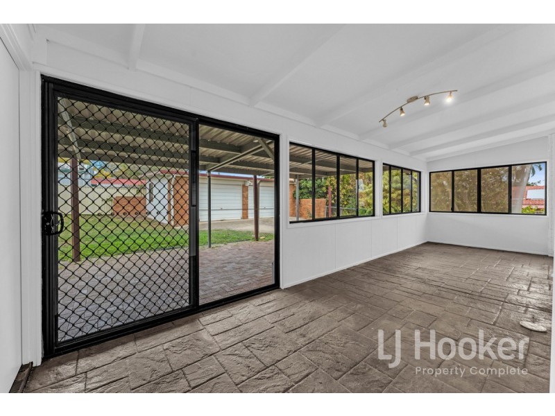 9 Grecian Street, Regents Park QLD 4118