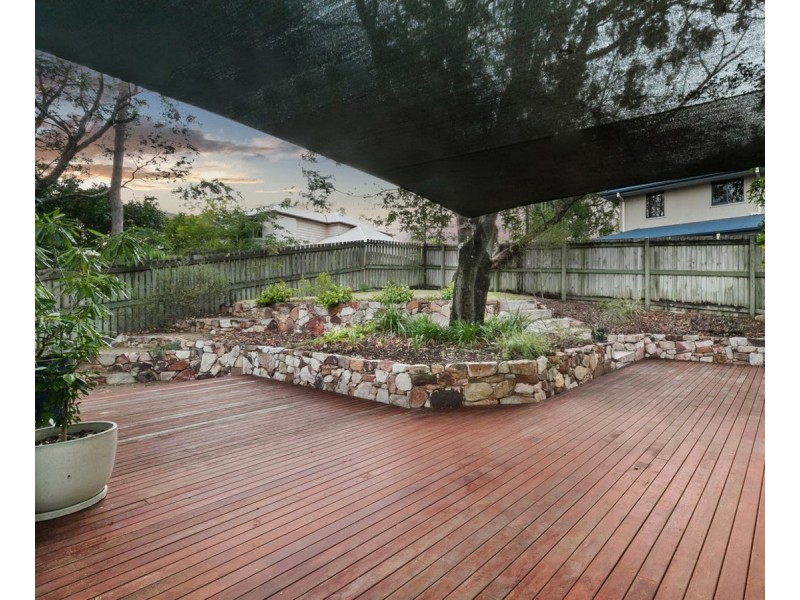 98 Russell Terrace, Indooroopilly QLD 4068