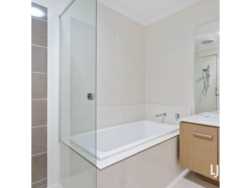 180 Darlington Drive, Yarrabilba QLD 4207