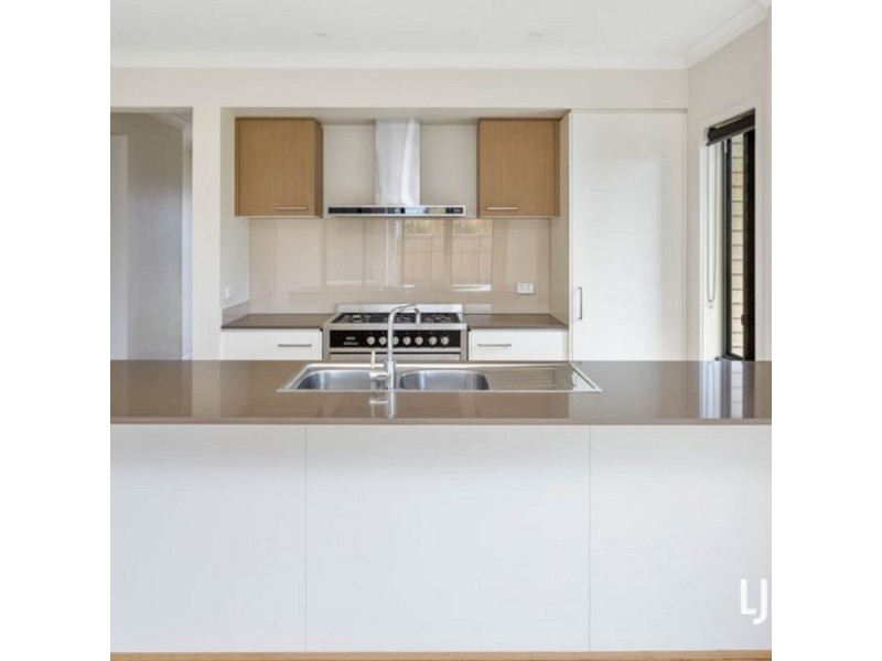 180 Darlington Drive, Yarrabilba QLD 4207