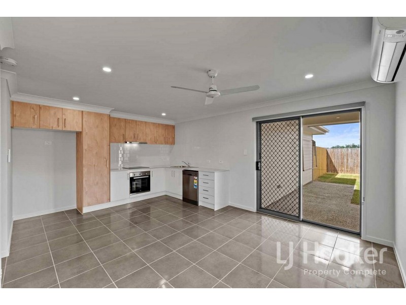 2/9 Rural Street, Park Ridge QLD 4125