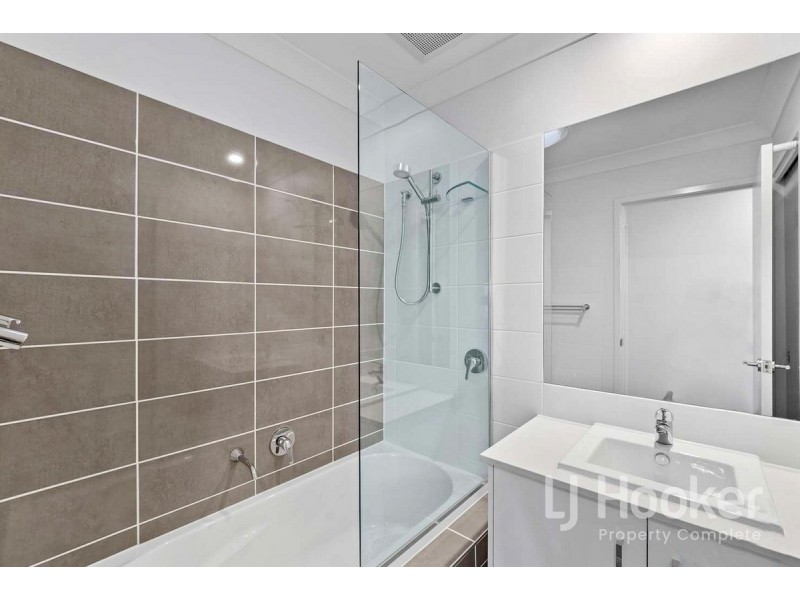 2/9 Rural Street, Park Ridge QLD 4125