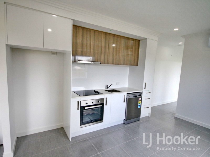 2/10 Diller Drive, Crestmead QLD 4132