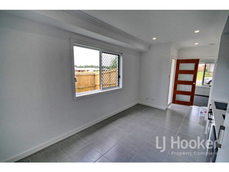 2/10 Diller Drive, Crestmead QLD 4132