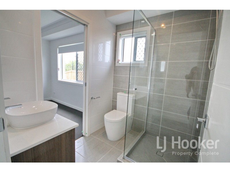 2/10 Diller Drive, Crestmead QLD 4132