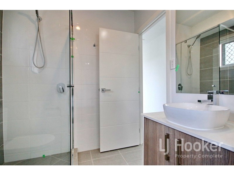 2/10 Diller Drive, Crestmead QLD 4132