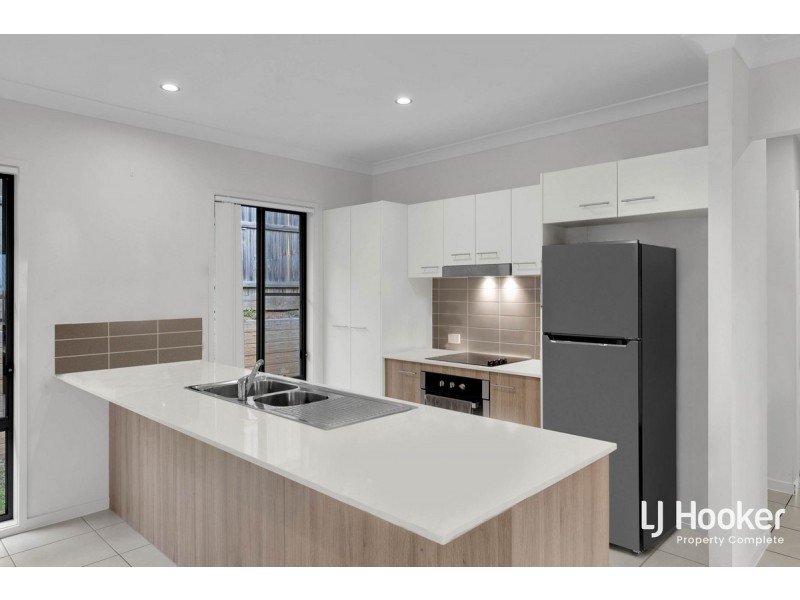 37 Essington Mews, Leichhardt QLD 4305