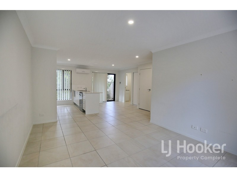 2/8-12 Wattlebrush Court, Park Ridge QLD 4125