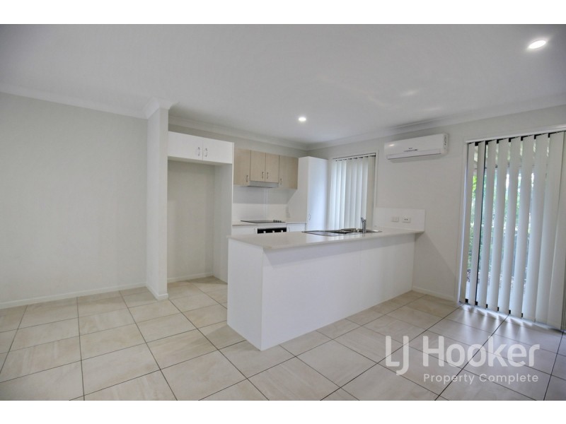 2/8-12 Wattlebrush Court, Park Ridge QLD 4125