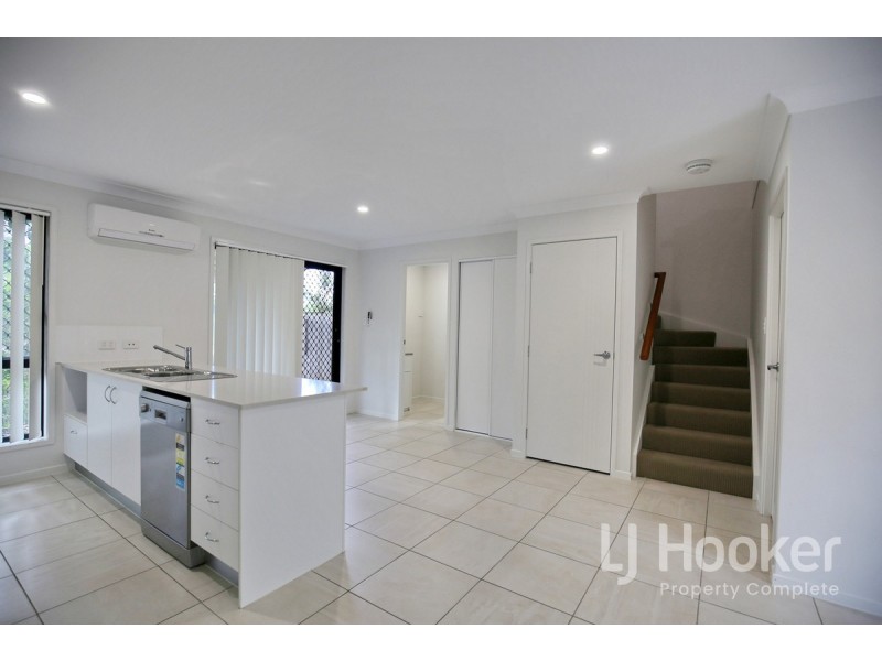 2/8-12 Wattlebrush Court, Park Ridge QLD 4125