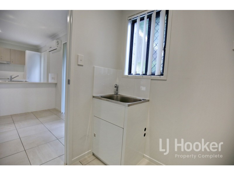 2/8-12 Wattlebrush Court, Park Ridge QLD 4125
