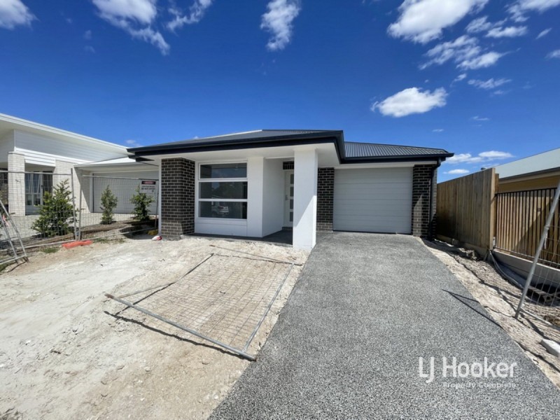 5 Moreton Crescent, Yarrabilba QLD 4207