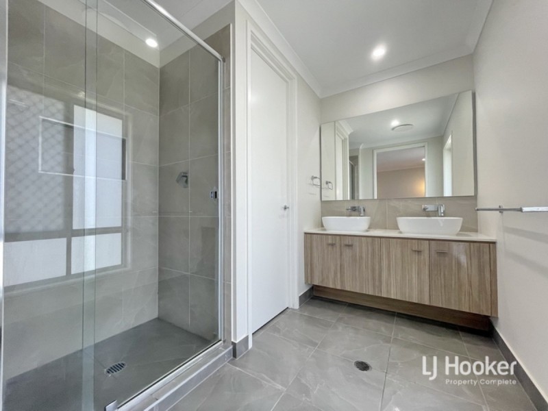 3 Windsor Avenue, Yarrabilba QLD 4207