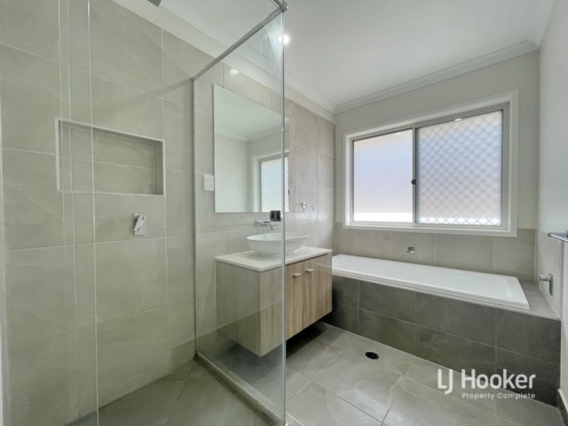 3 Windsor Avenue, Yarrabilba QLD 4207
