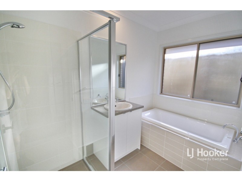 32 Highlands Street, Yarrabilba QLD 4207