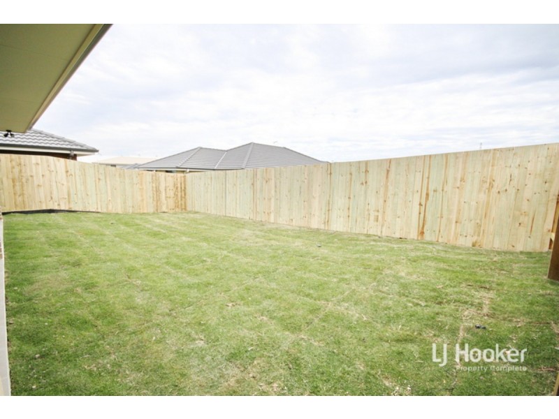 32 Highlands Street, Yarrabilba QLD 4207