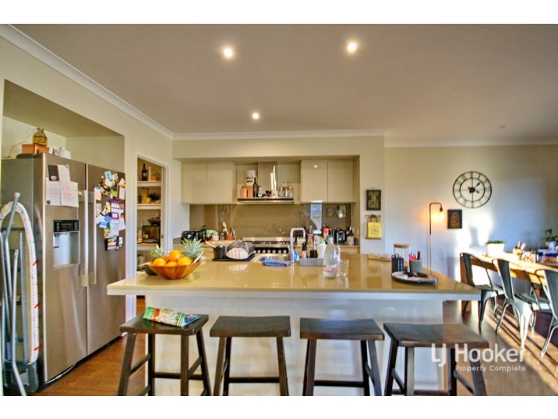 1 Hantlemann Lane, Yarrabilba QLD 4207